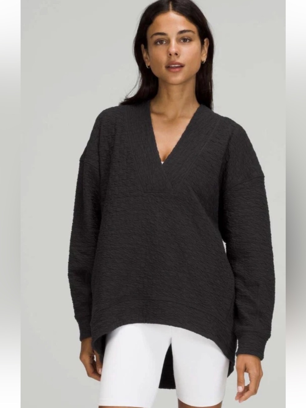 Lululemon Black Rippled V Neck Pullover Sweatshirt, Size 4